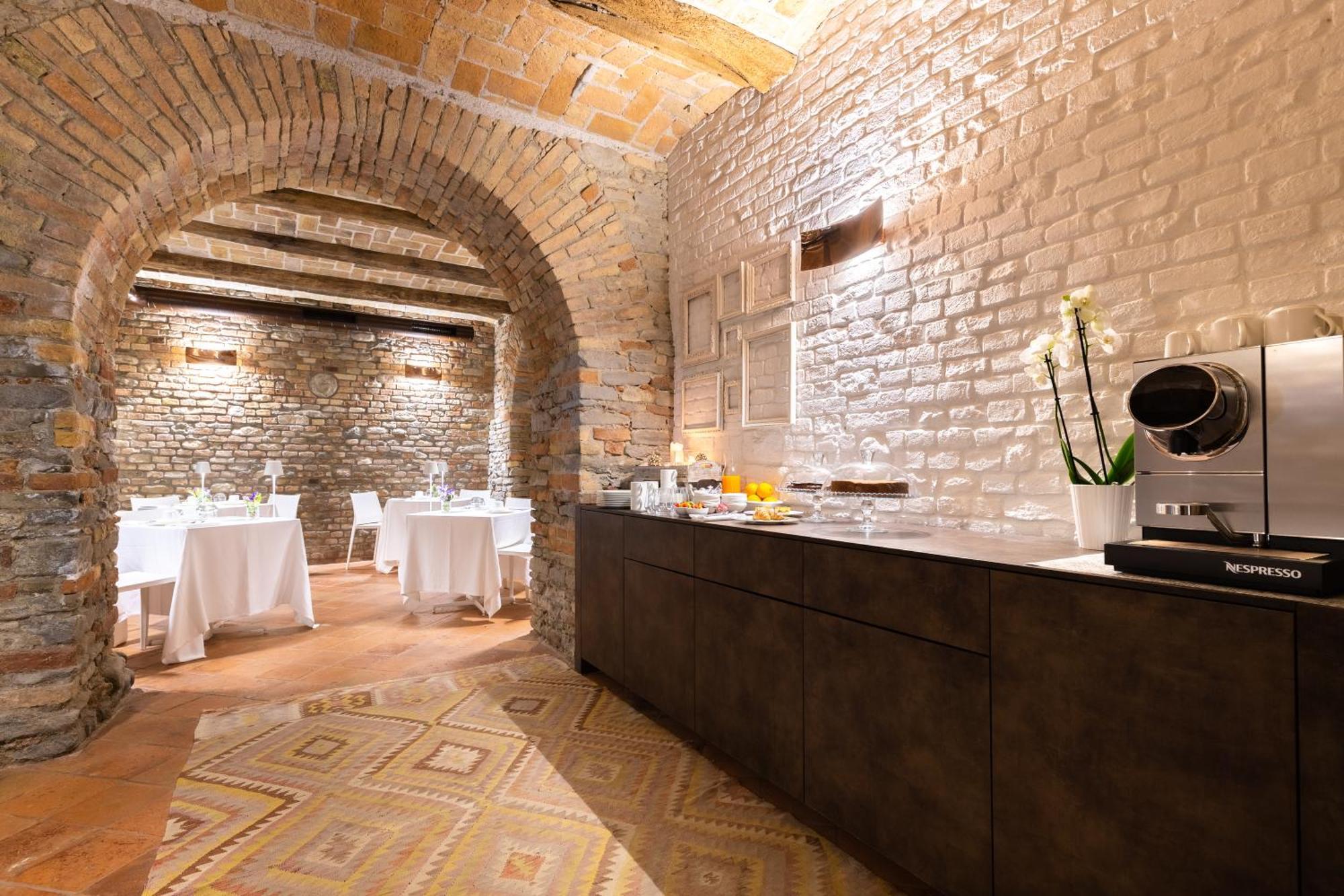 Relais Villa Del Borgo Canelli Exteriör bild